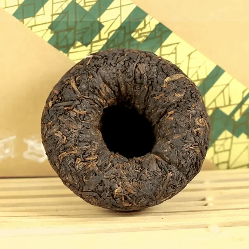 Presuotos Pu-erh arbatos Tuocha lizdo forma su tuščiaviduriu dugnu