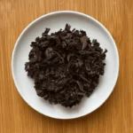 Išplikyti Gaba Oolong arbatos lapeliai (arbatos dugnas) po Gongfu ceremonijos