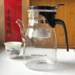 Stiklinis 900 ml Kamjove K-208 arbatinukas su išlenktu snapeliu